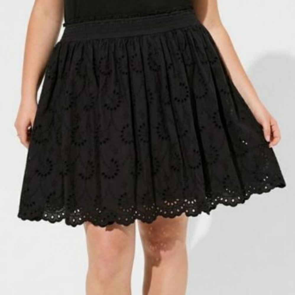 Torrid Mini Embroidered Cotton Smocked Ruffle Skirt Black - Size 2
